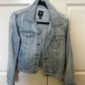 GAP Women's Light Blue Denim Jacket - Classic Jean Trucker